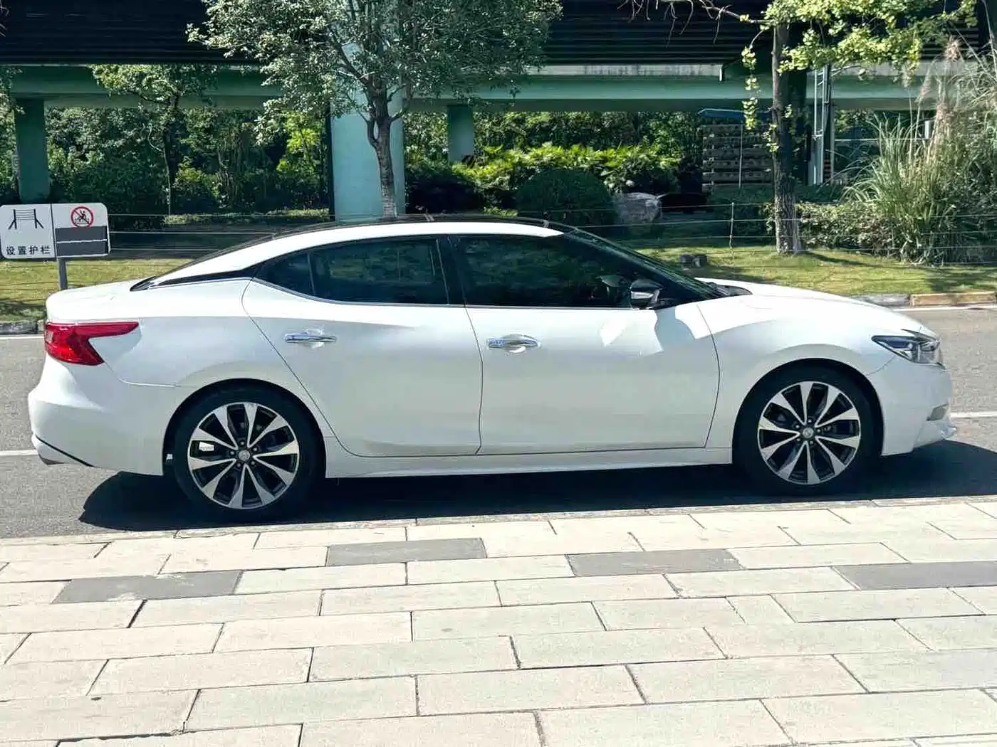 Nissan Cima 2016 2016 2.5L XV Ultimate Edition