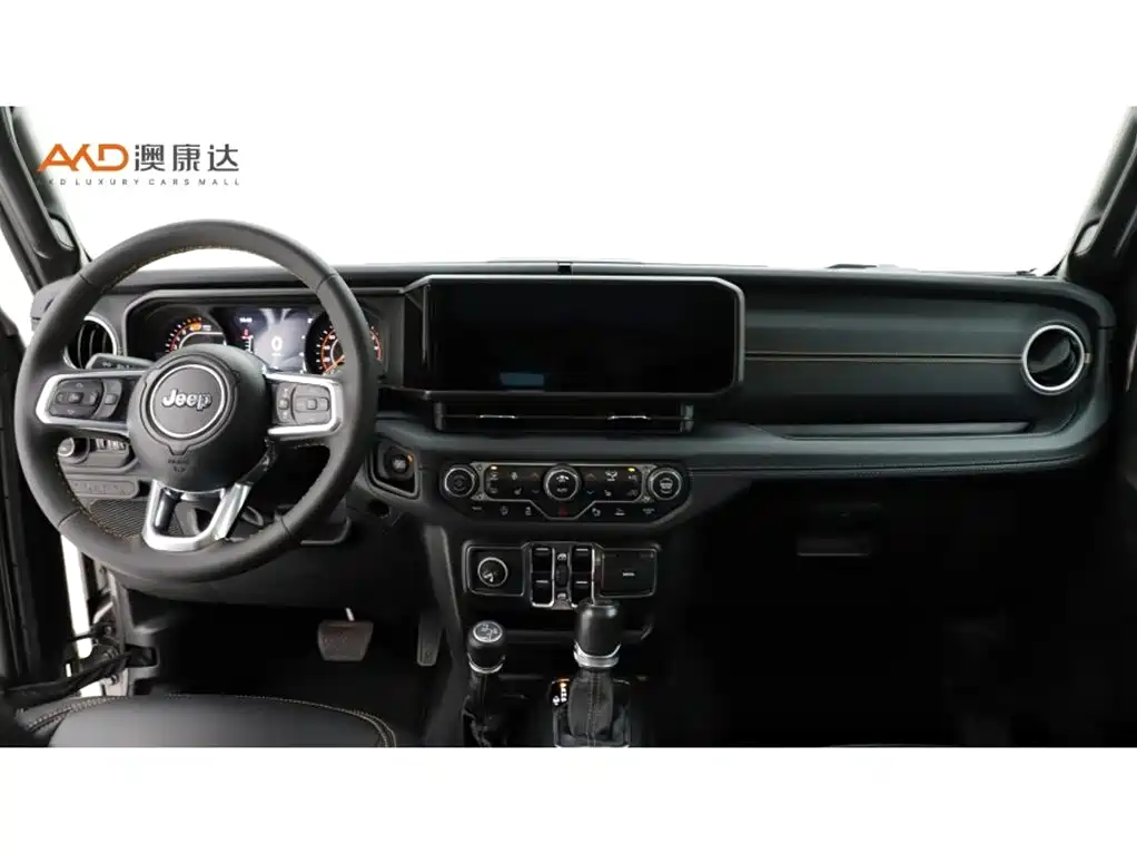 Jeep Wrangler 2023 2024 Model 2.0T Sahara Four-Door Version