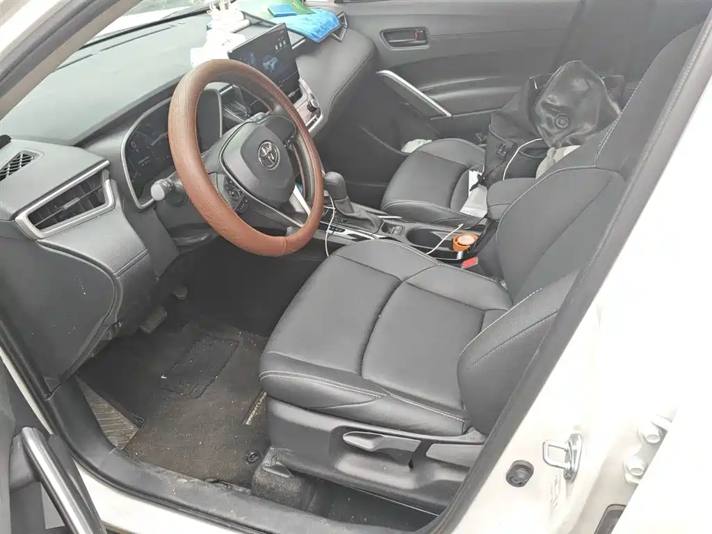 Toyota Frontlander 2024 2.0L CVT Elite Plus Edition фото 12