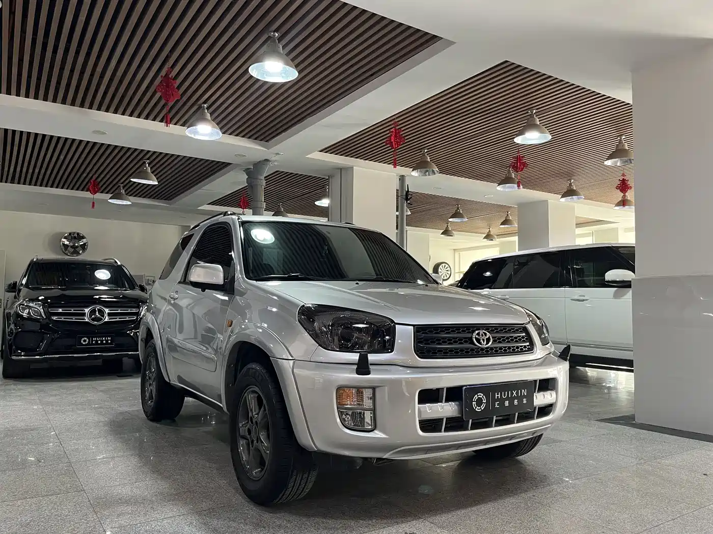 Toyota RAV4 (Import) 2004 Model 2.0 3-Door фото 3