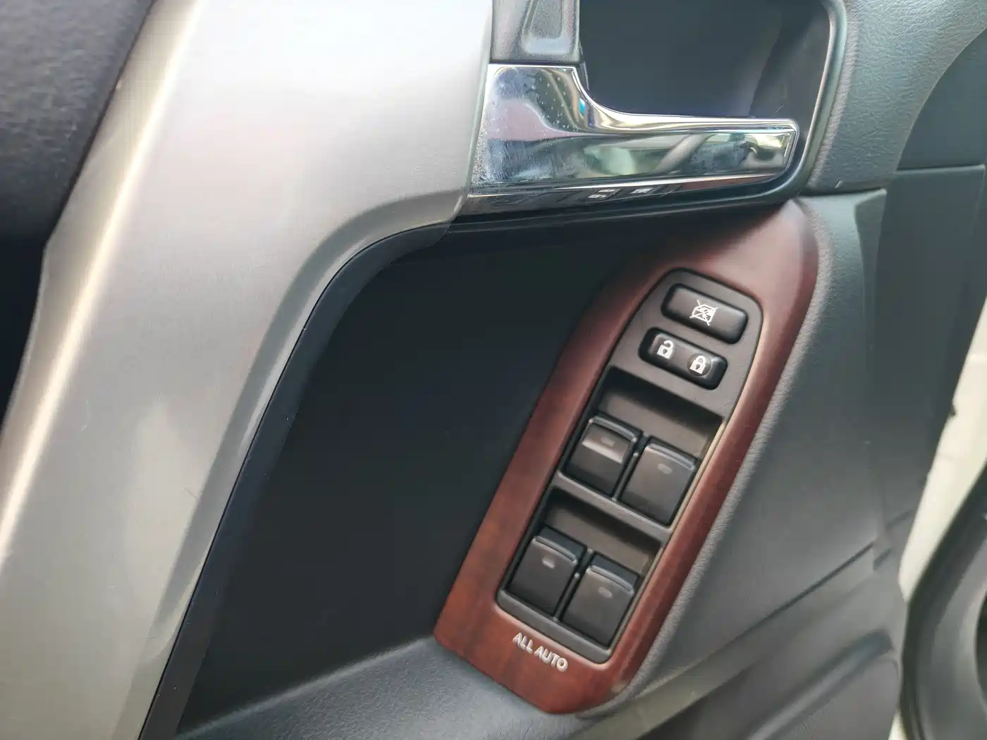 Toyota Prado 2016 3.5L Auto TX-L NAVI фото 6