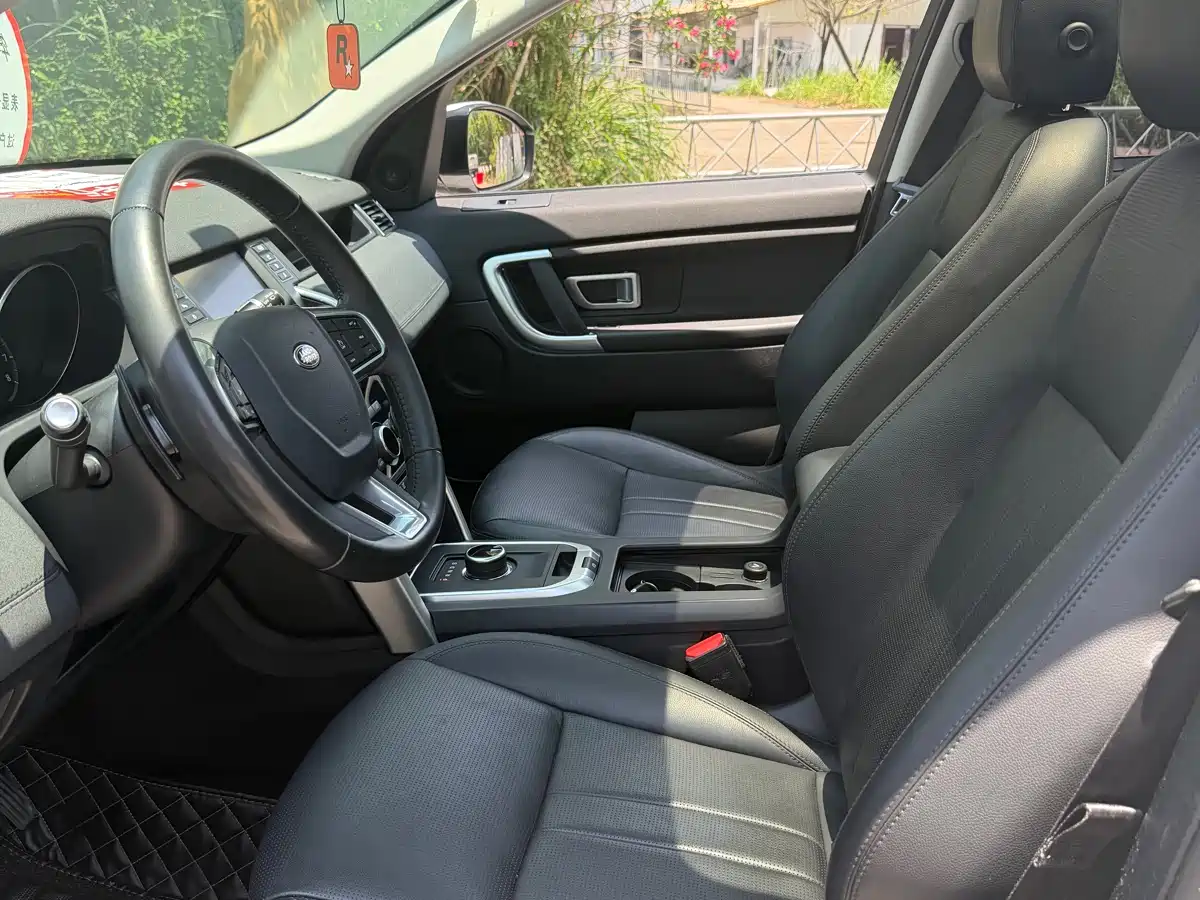 Land Rover Discovery Sport 2018 240PS SE Edition фото 7