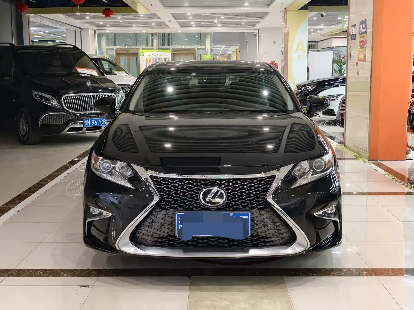 Lexus ES 2016 200 Midnight Special Limited Edition фото 2