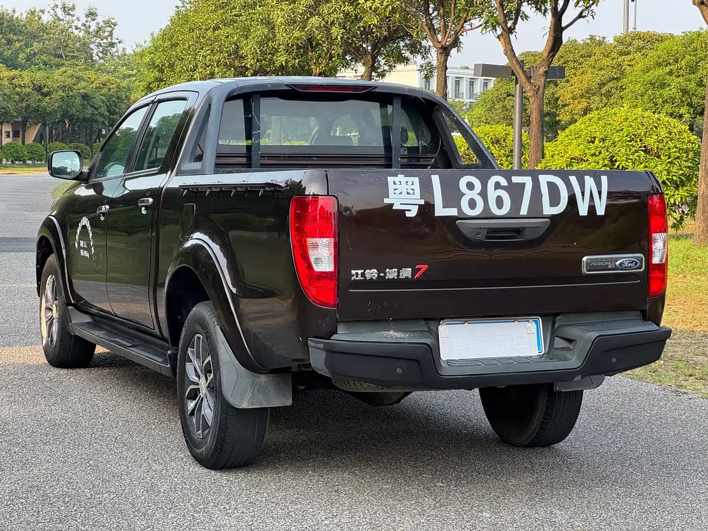 Jiangling Yuhu 7 2020 2020 Model 2.0T Diesel Manual 2WD Comfort Long Wheelbase China VI JX4D20A6L