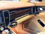 Фото 23 - Porsche Panamera