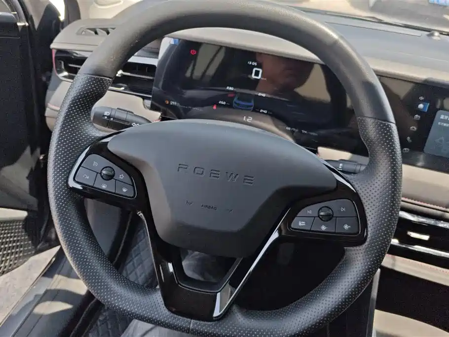 ROEWE I5