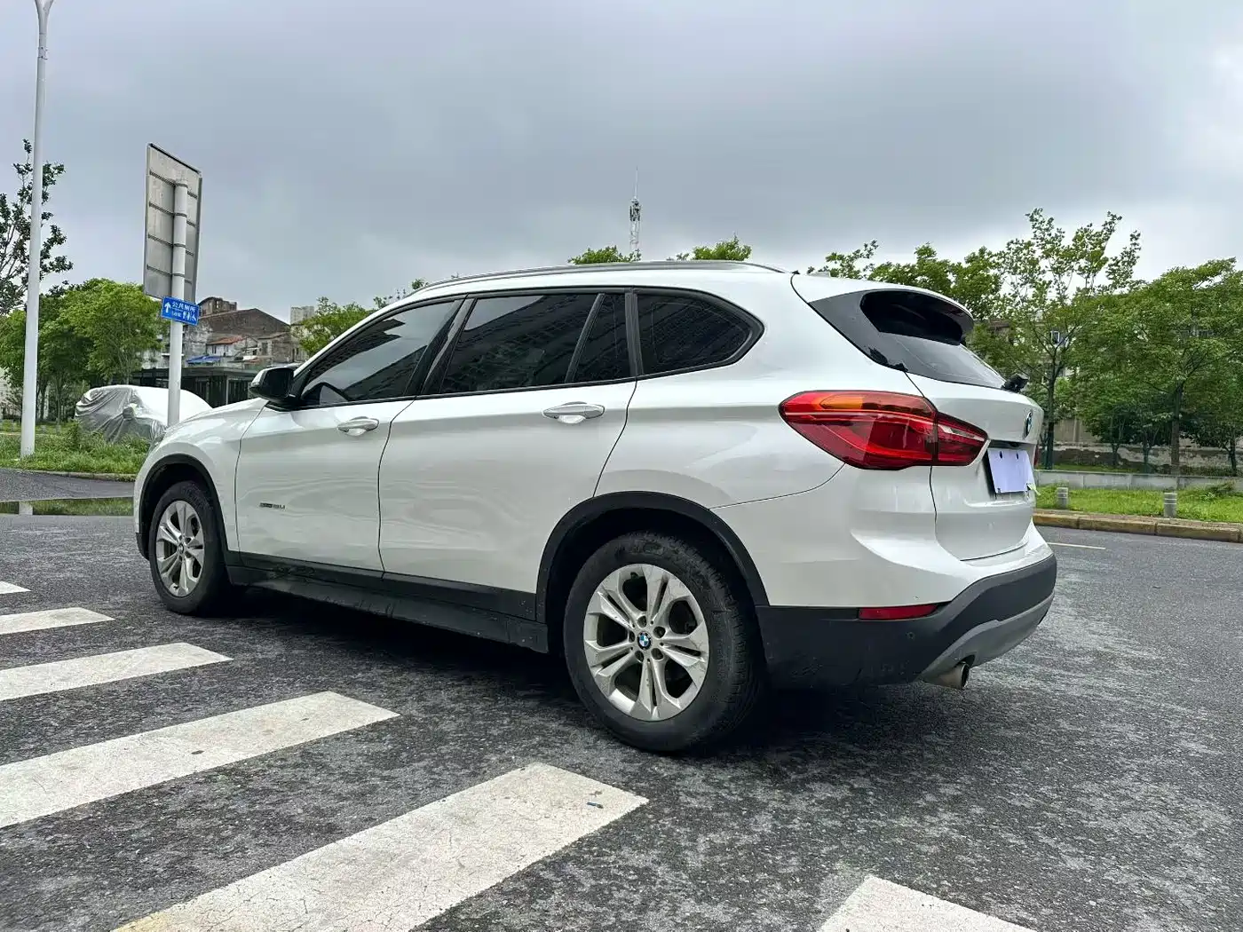 BMW X1 2018 sDrive18Li Fashion Model фото 9
