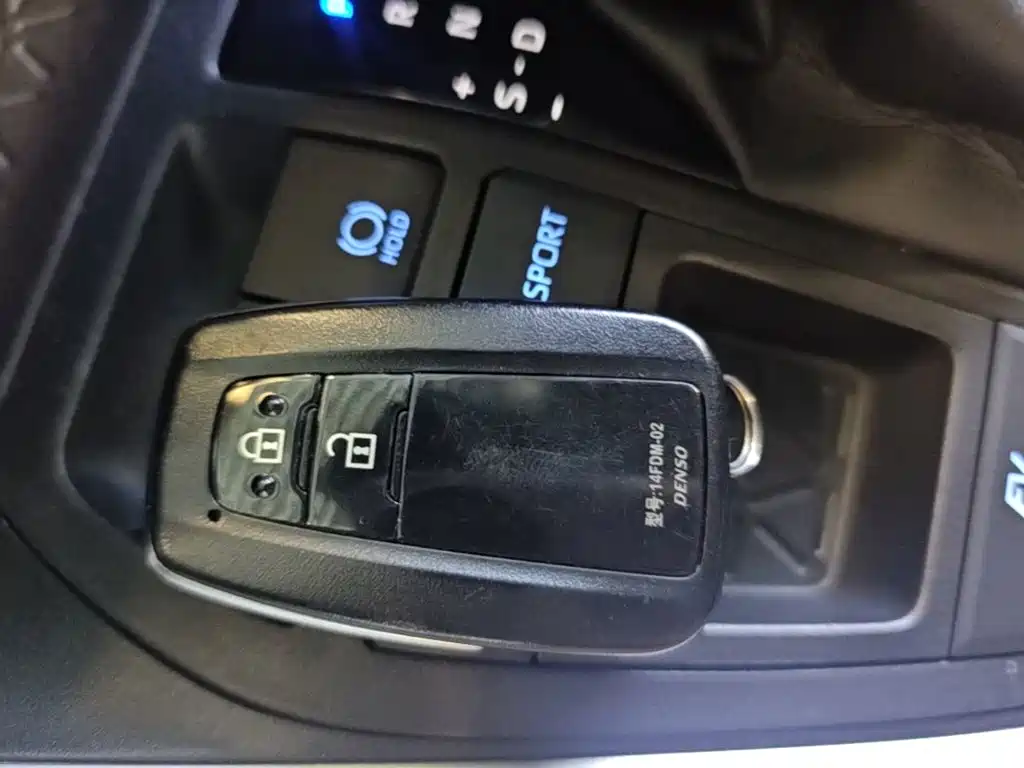 Toyota Wildlander 2021 2021 Hybrid 2.5L E-CVT 2WD Luxury Edition