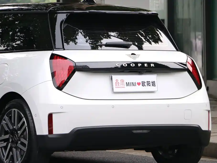 MINI Electric MINI COOPER 2025 2024 456km COOPER E Classic