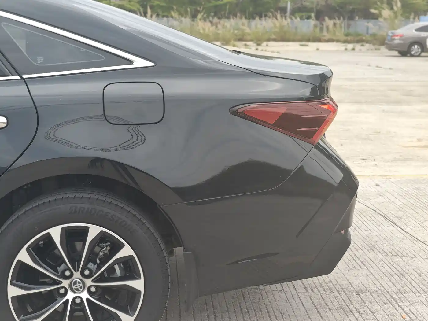 Toyota Avalon 2022 Hybrid 2.5L Luxury Edition фото 9