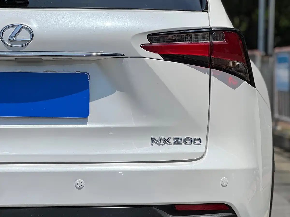 Lexus NX 2015 200 FWD Premium фото 21