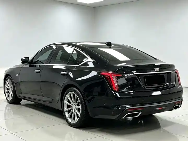 Фото 6 - Cadillac CT5
