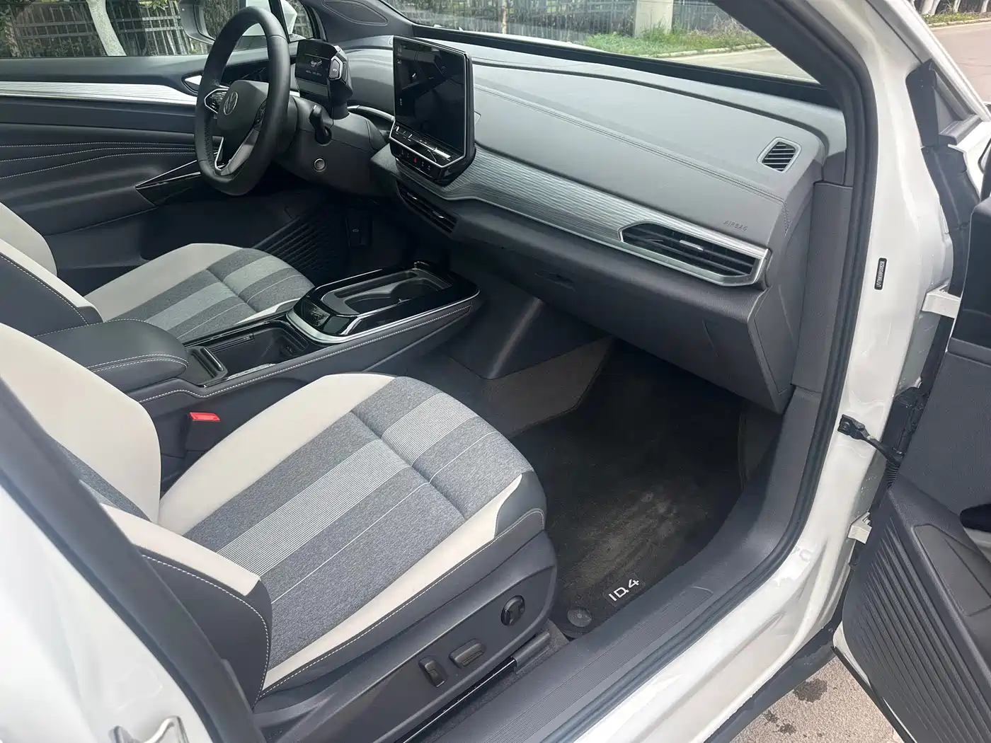 VOLKSWAGEN ID.4 CROZZ