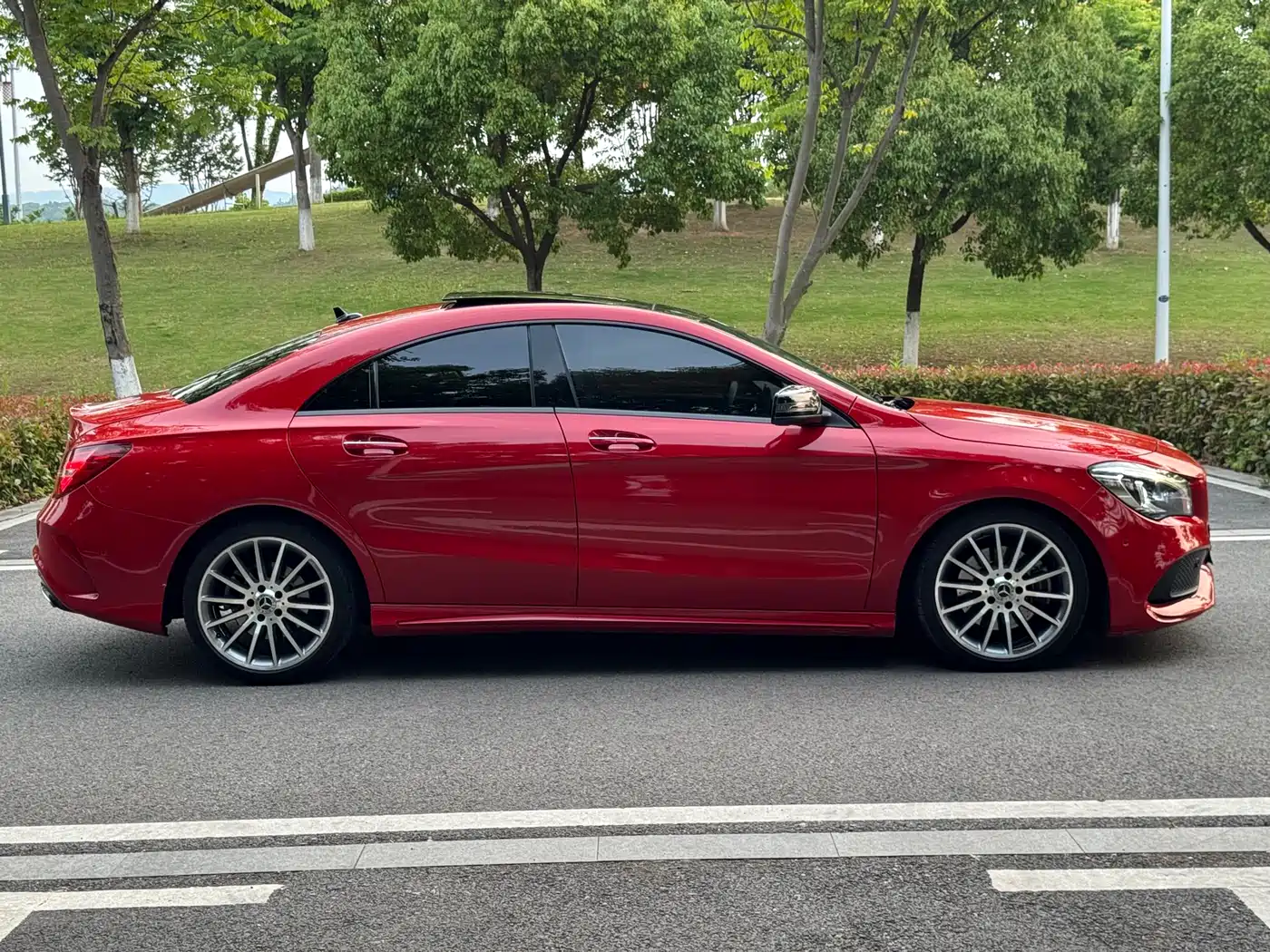 Mercedes-Benz CLA (Import) 2018 CLA 220 4MATIC фото 8