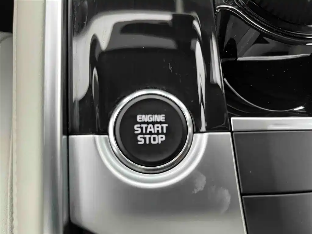 Kia Sportage 2025 Model 1.5T 2WD Premium Smart Edition фото 4