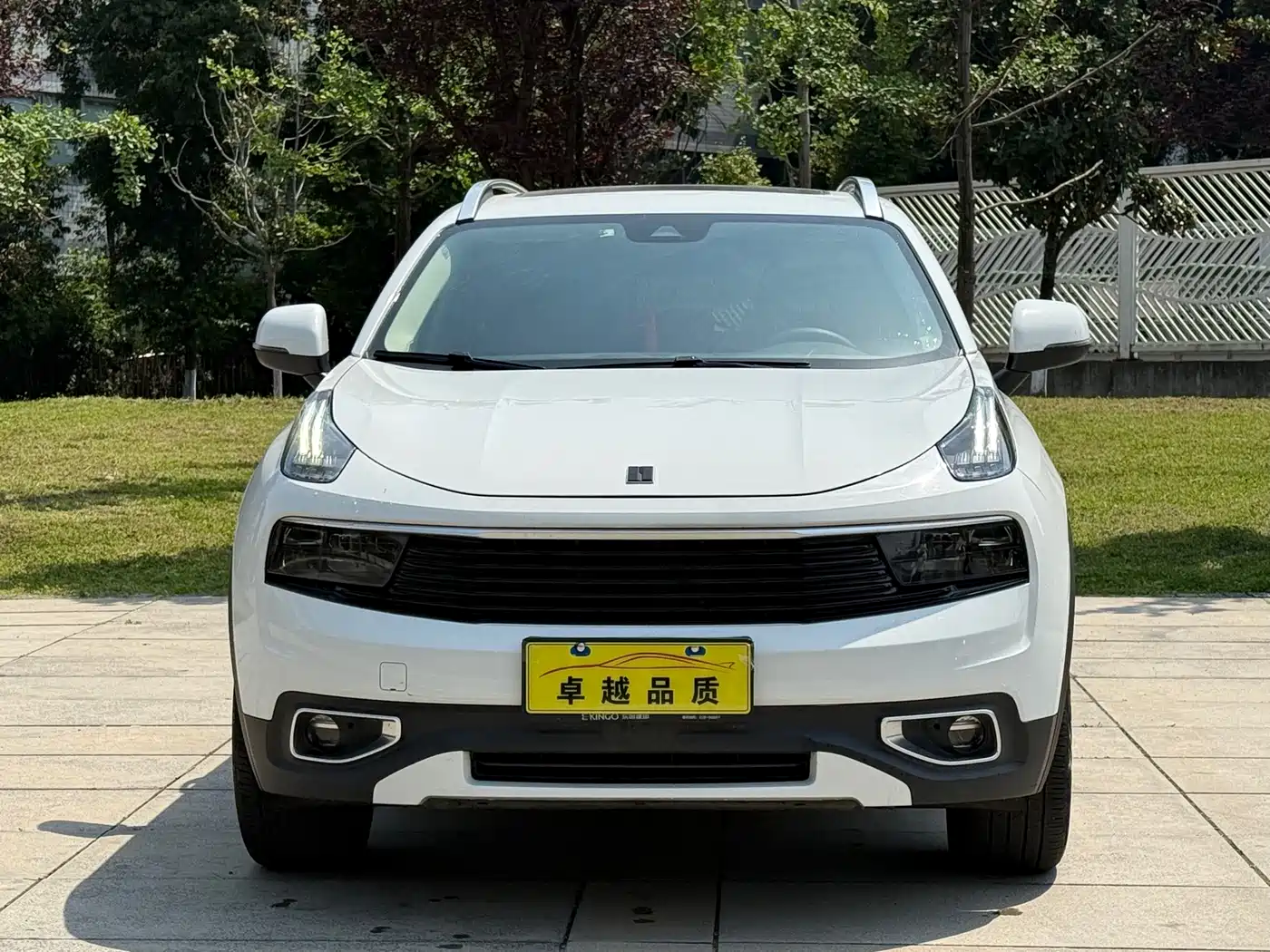 Lynk & Co 01 2017 2.0T 2WD Pro Version фото 2