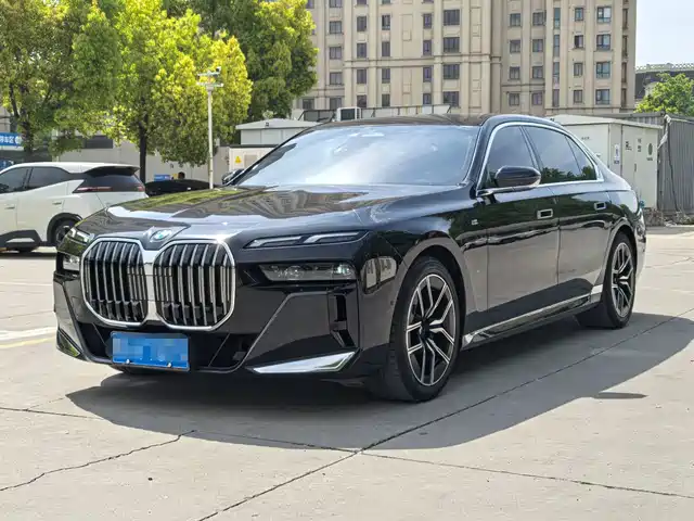 BMW 7 Series 2024