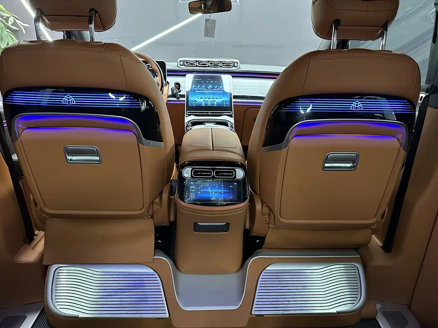 Mercedes-Benz Vito 2023 2.0T Business 7-Seater фото 7