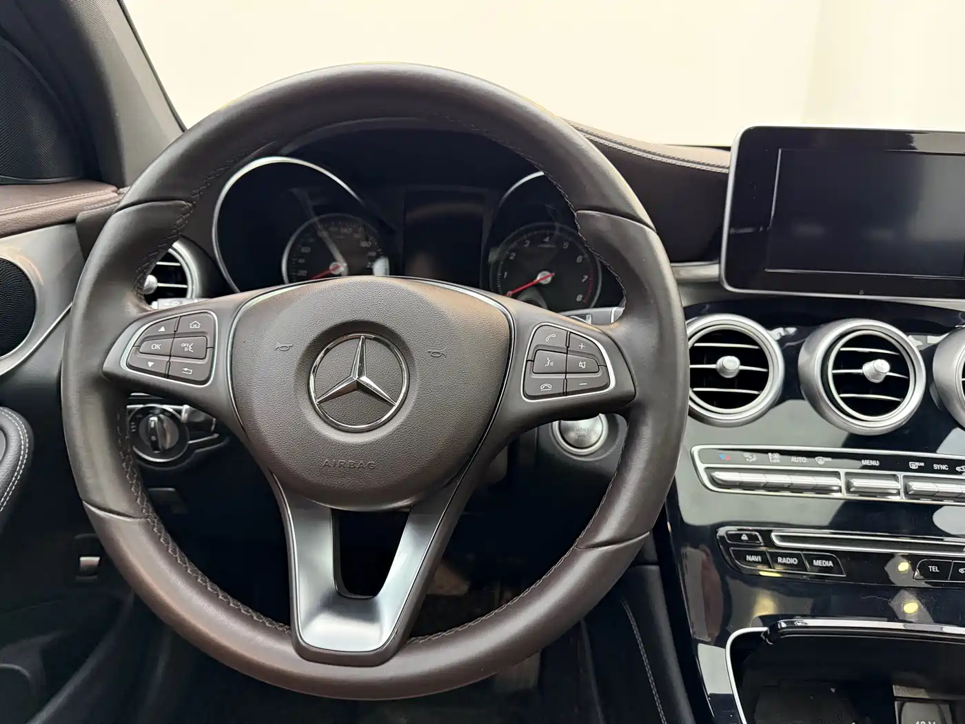 Mercedes-Benz GLC 2019 Model GLC 200 L 4MATIC фото 9