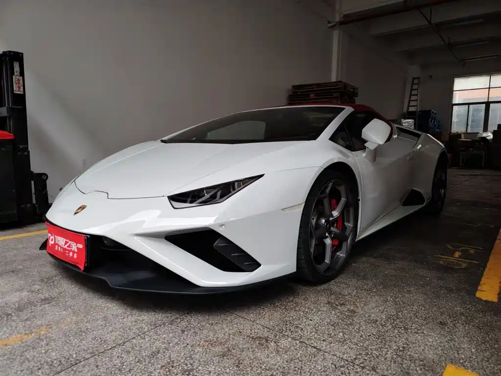 LAMBORGHINI HURACÁN