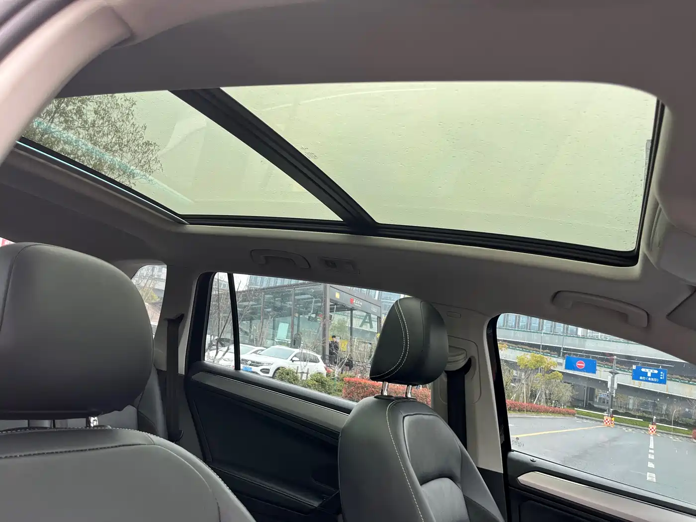 Volkswagen Tiguan L 2021 330TSI Automatic 2WD Smart фото 17