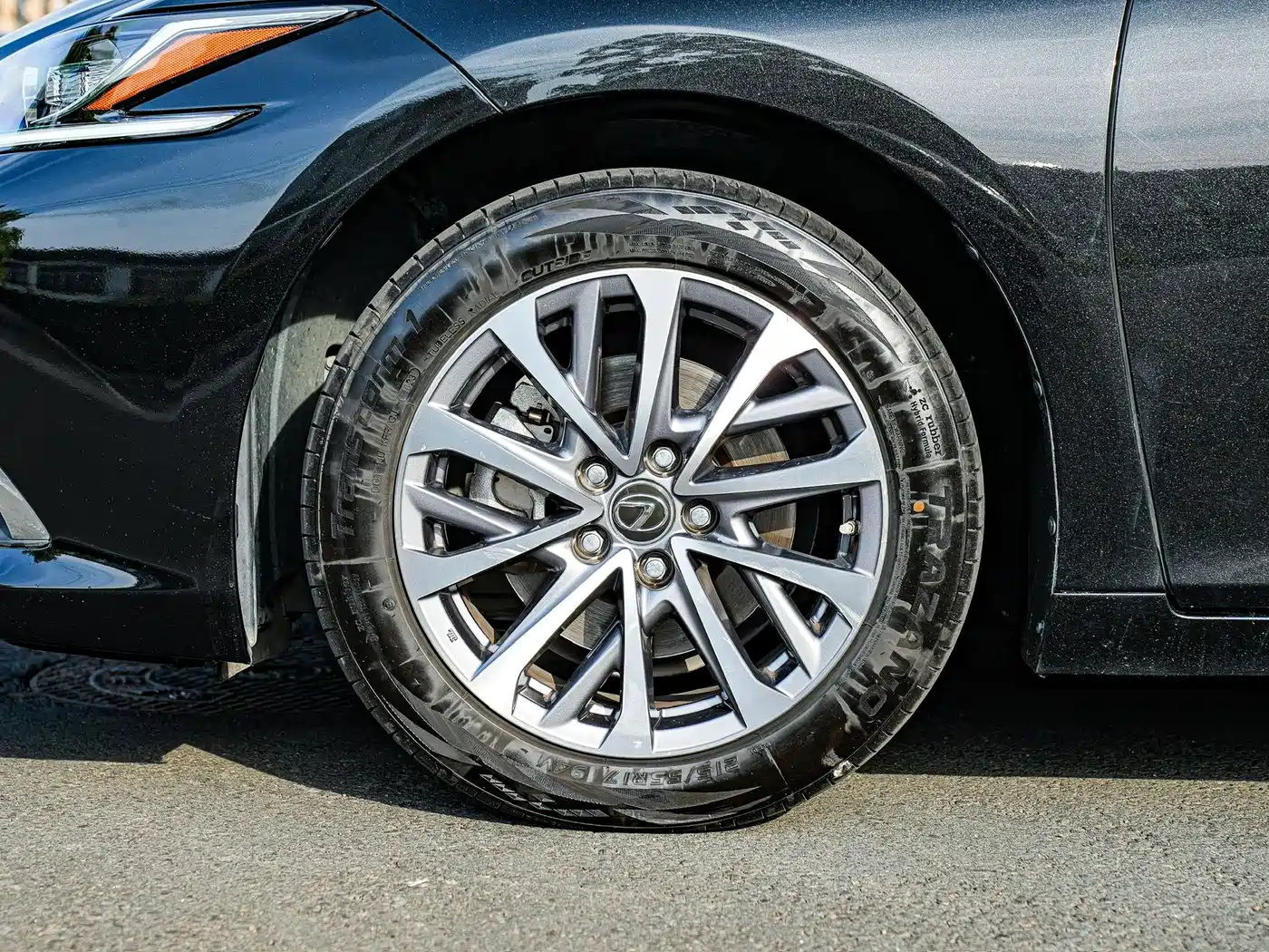 Lexus ES 2021 200 Excellence Edition фото 8