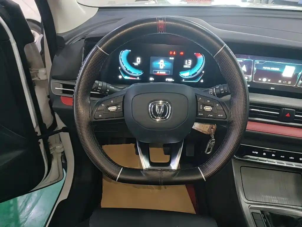 Фото 11 - Changan CS55 PLUS