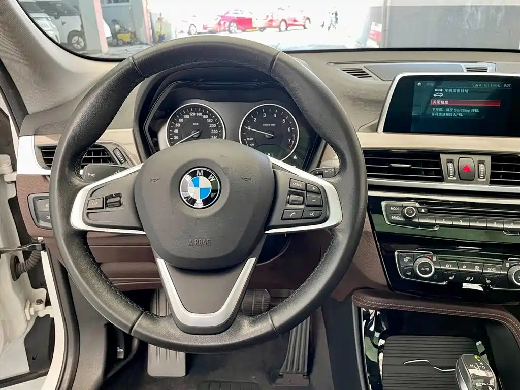 BMW X1 New Energy 2018 xDrive25Le Luxury Model фото 13