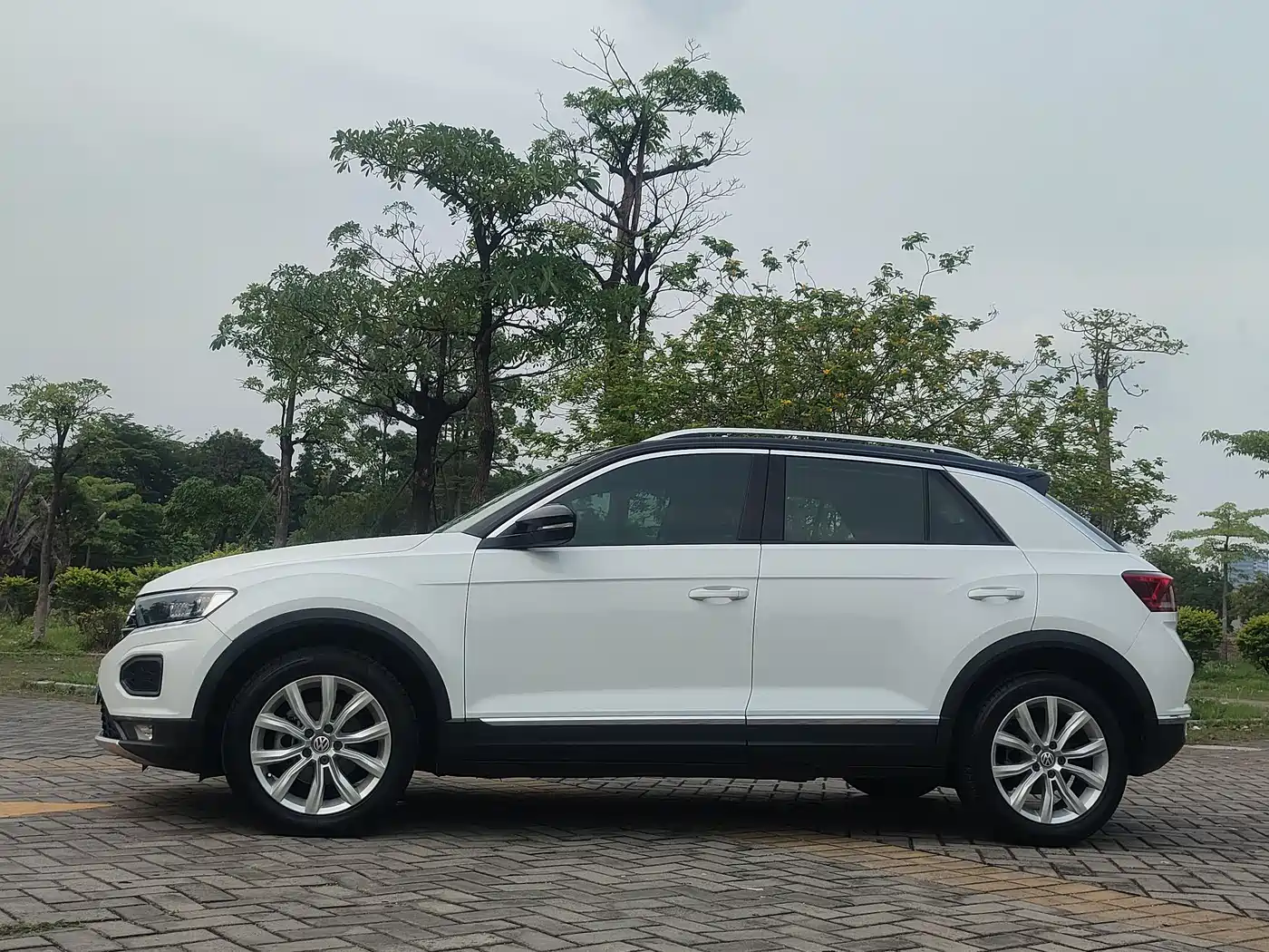 Volkswagen T-ROC 2019 230TSI DSG 2WD Fashion Type China VI фото 20