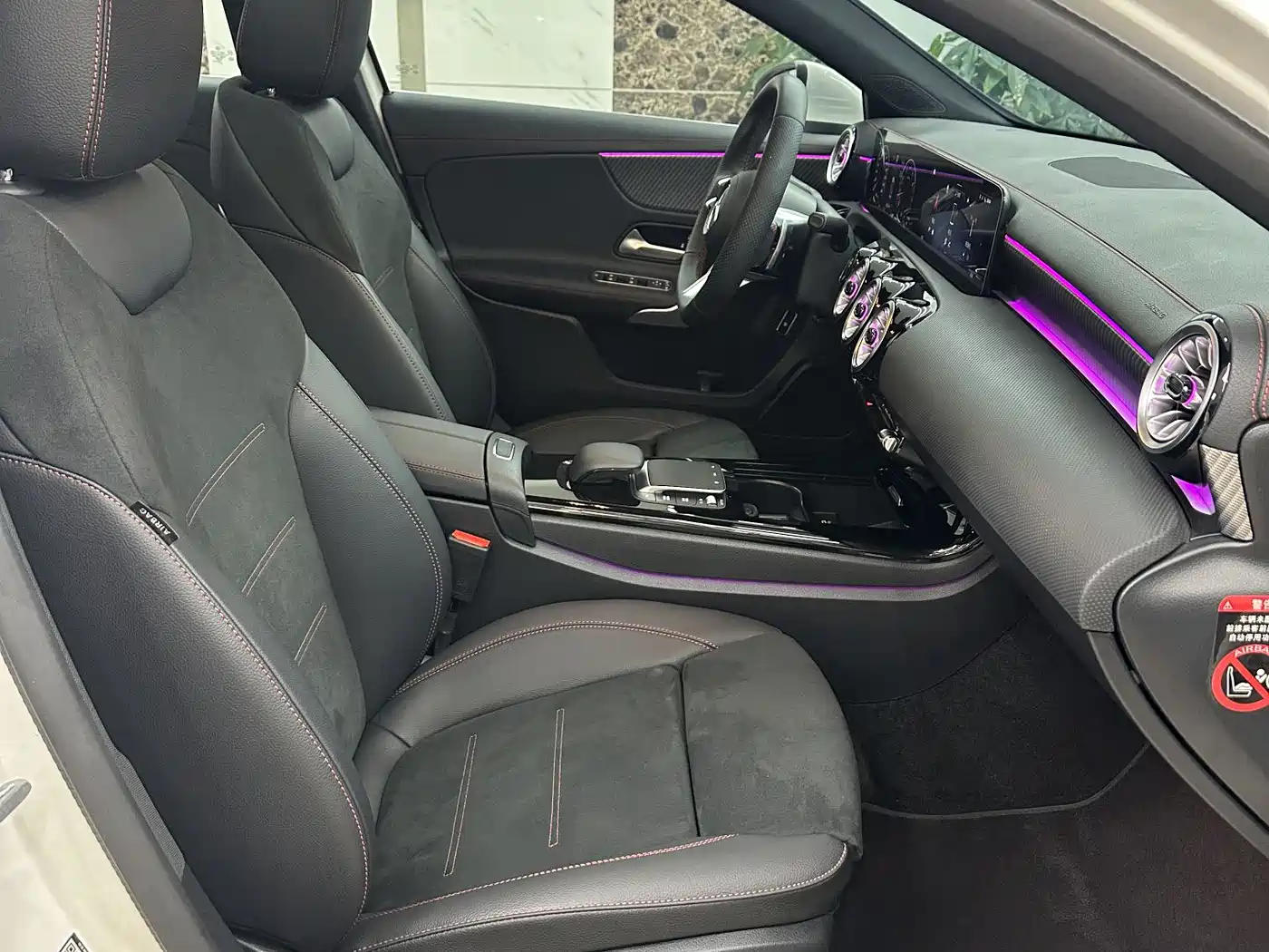 Mercedes-Benz A-Class 2024 A 200 L Fashion Edition фото 11