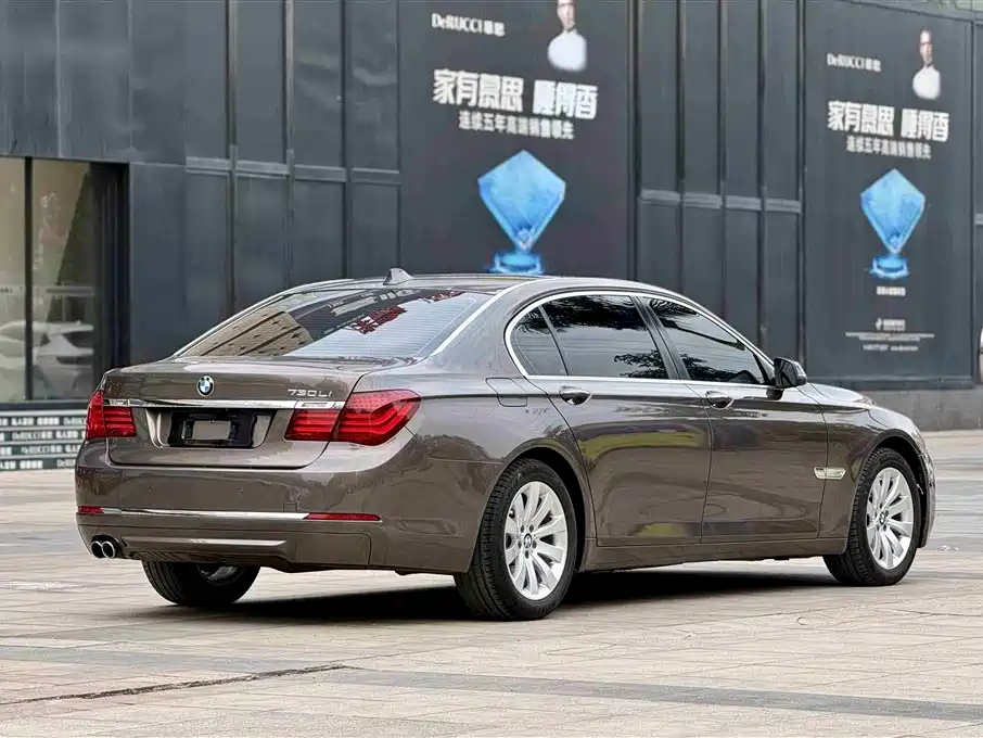 BMW 7 Series 2013 Model 730Li Leading фото 3