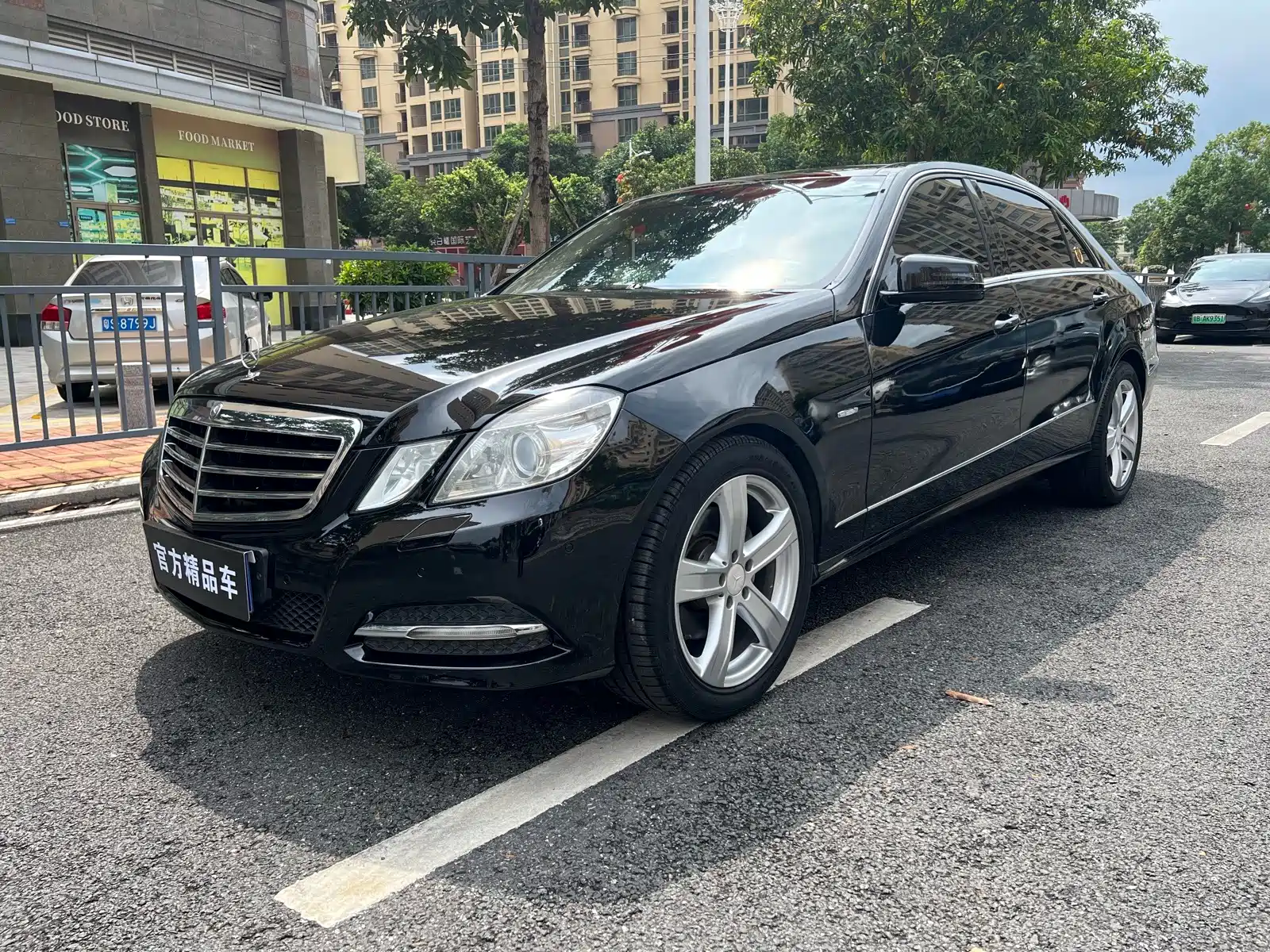 Фото 2 - Mercedes-Benz E-Class