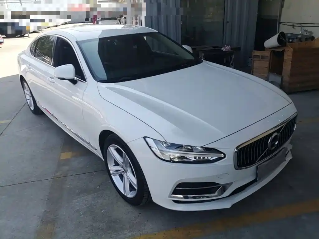صورة 4 - Volvo S90