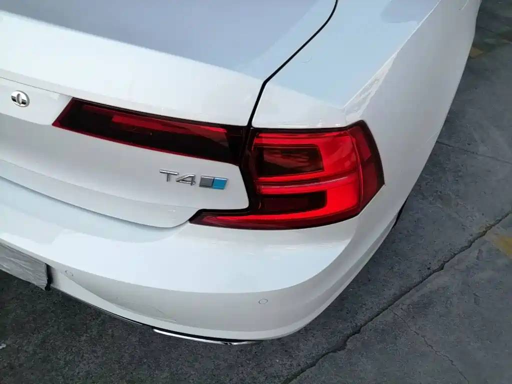 صورة 8 - Volvo S90