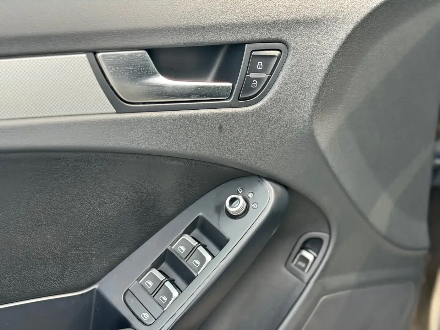 Audi A4L 2013 40 TFSI quattro Personality Sport фото 15