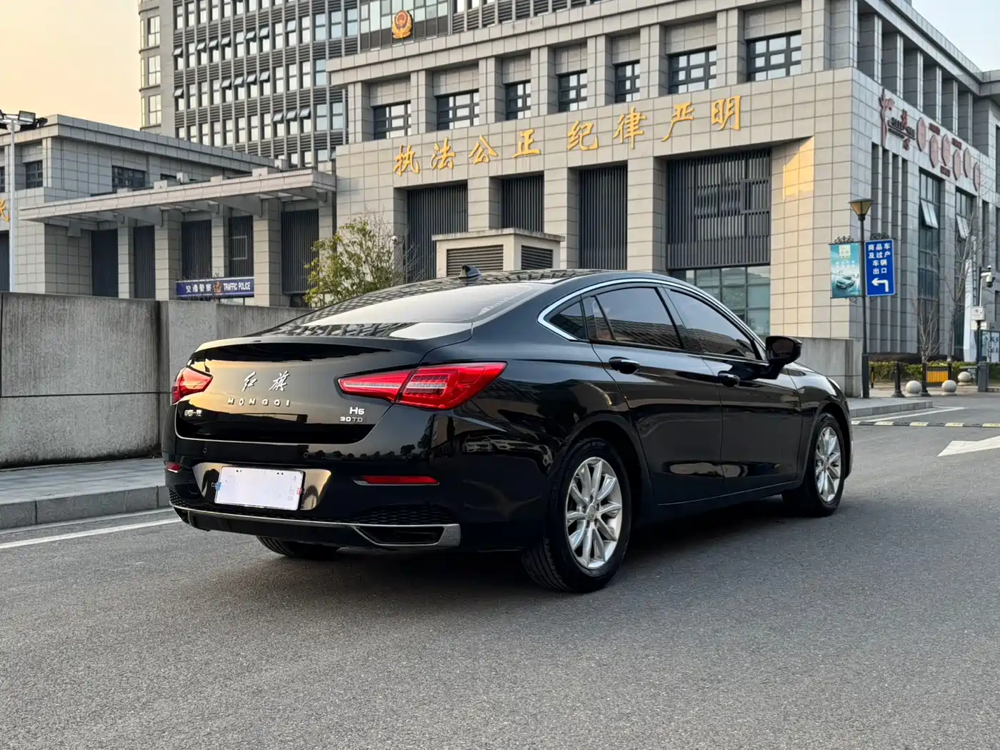 Hongqi H5 2019 30TD Style Edition фото 4