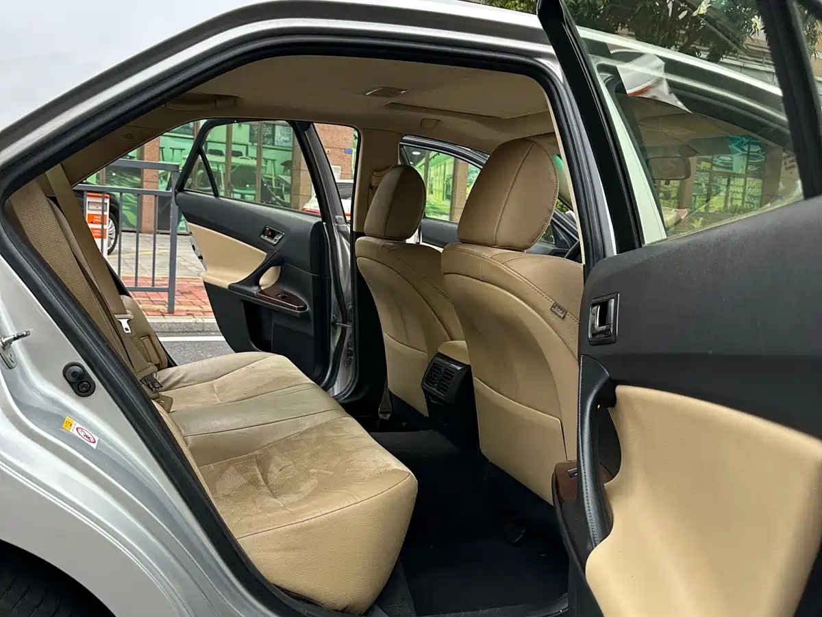 Toyota Reiz 2013 2.5V Premium Edition фото 11
