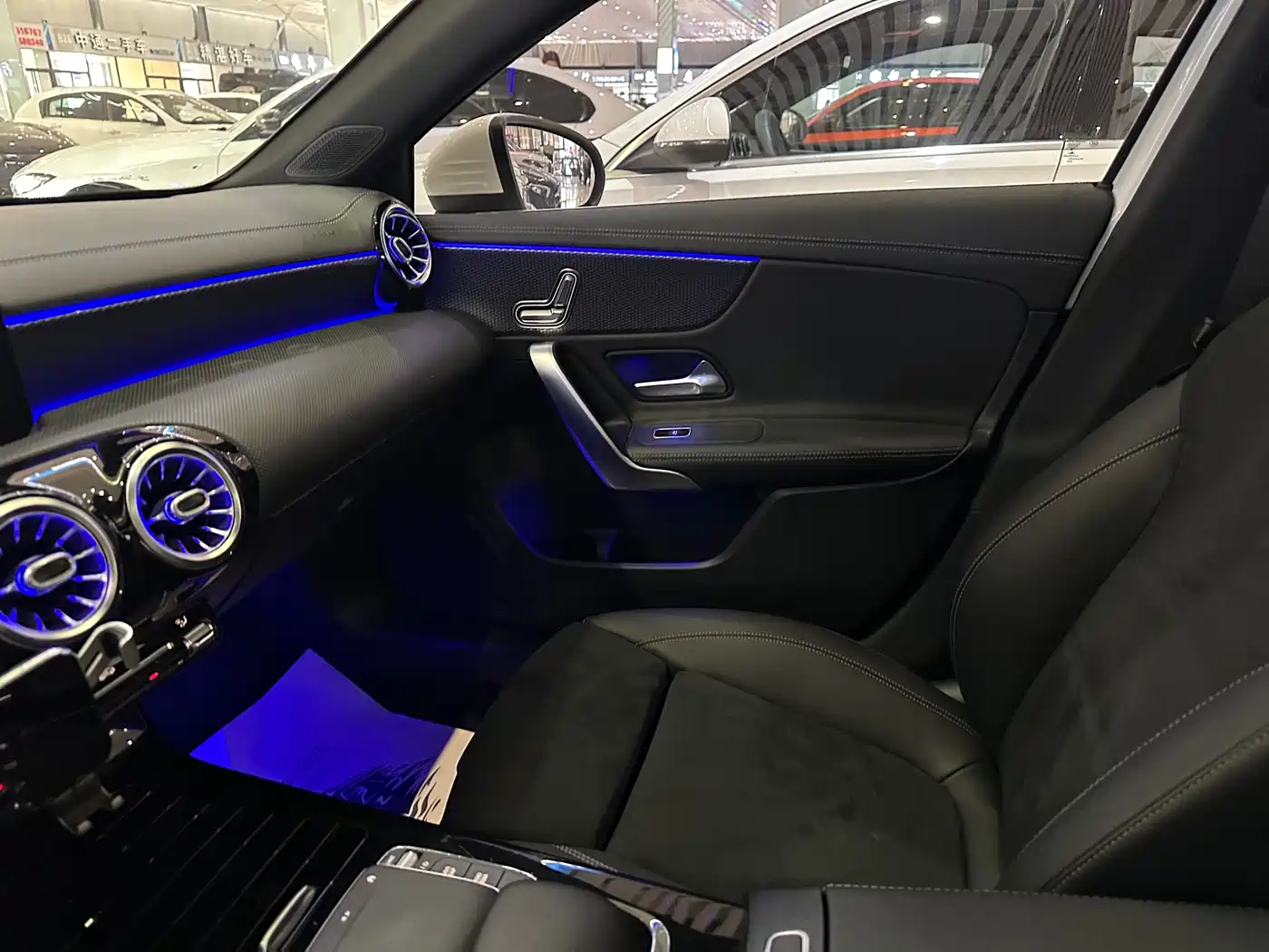 Mercedes-Benz A-Class 2021 A 200 L Sport Sedan Fashion Edition фото 9
