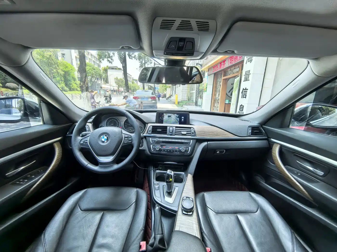 BMW 3 Series GT 2014 320i Design Package фото 9