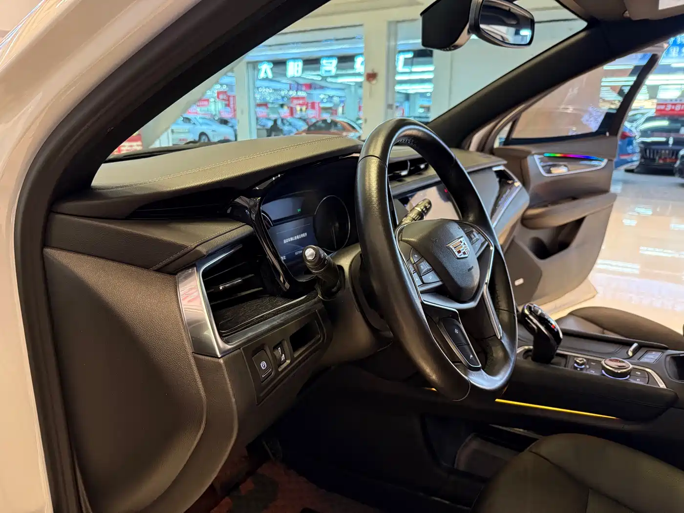 CADILLAC XT5