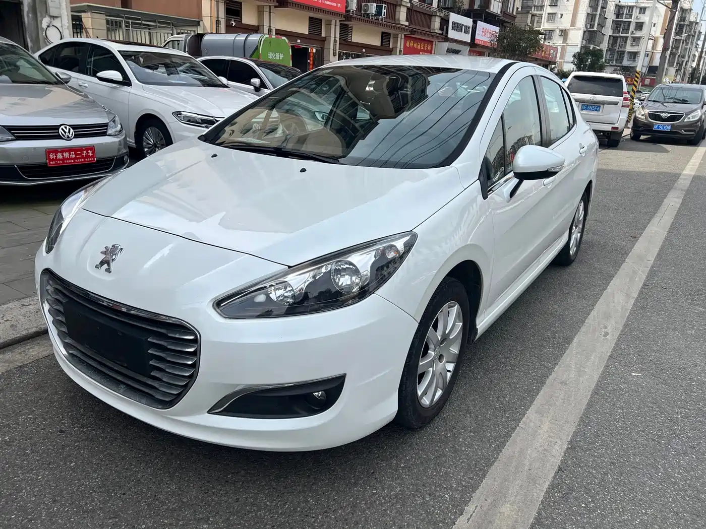 Peugeot 308 2016 1.6L Manual Fashion