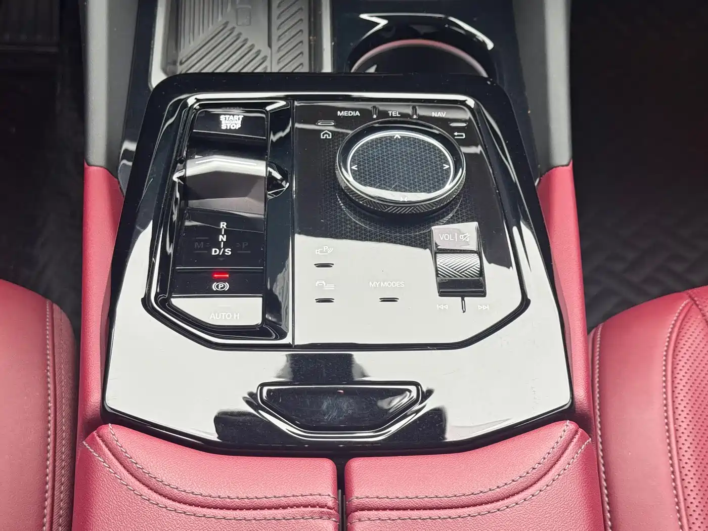 BMW 5 Series 2024 525Li M Sport Package фото 10