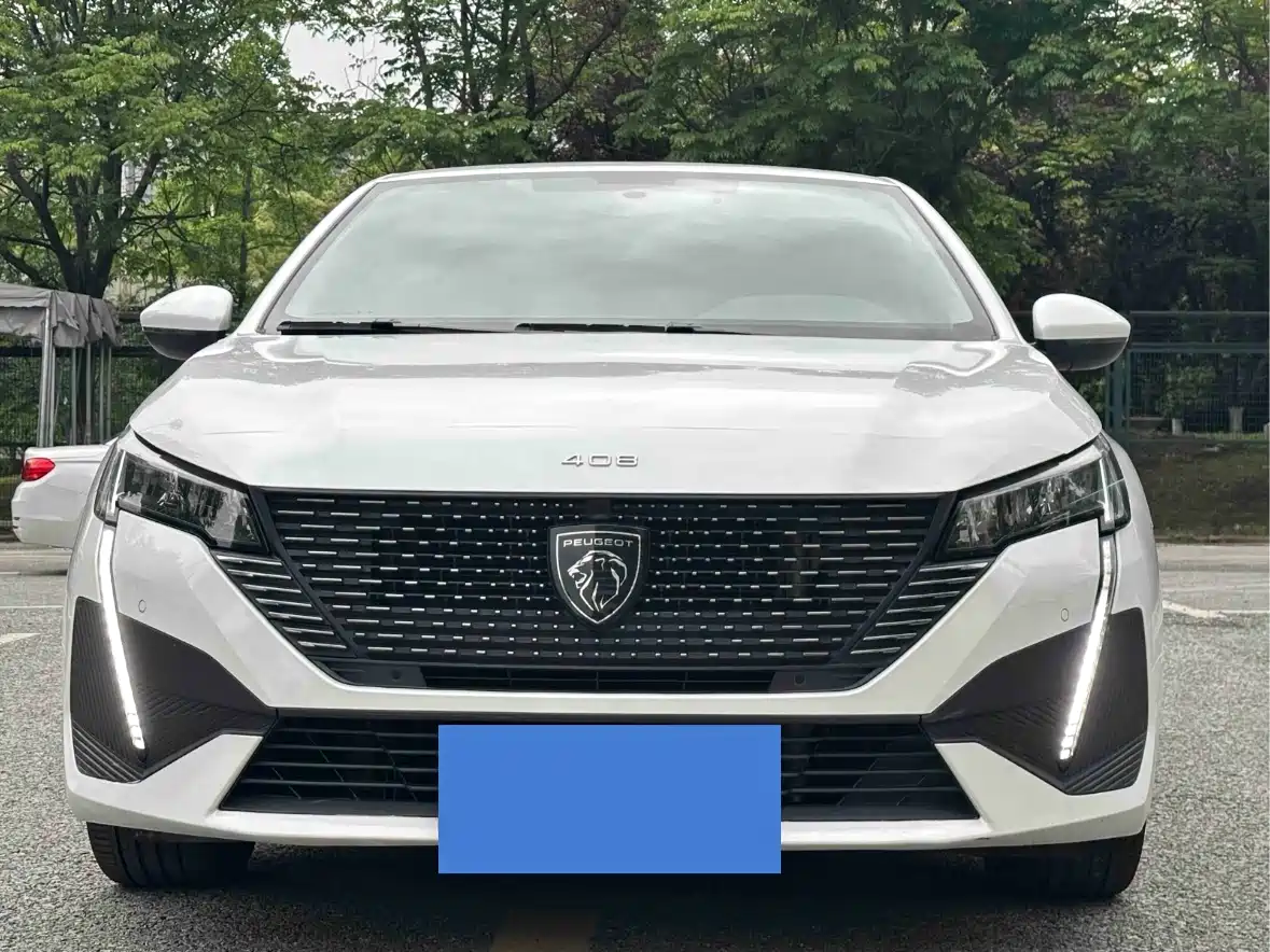 PEUGEOT 408