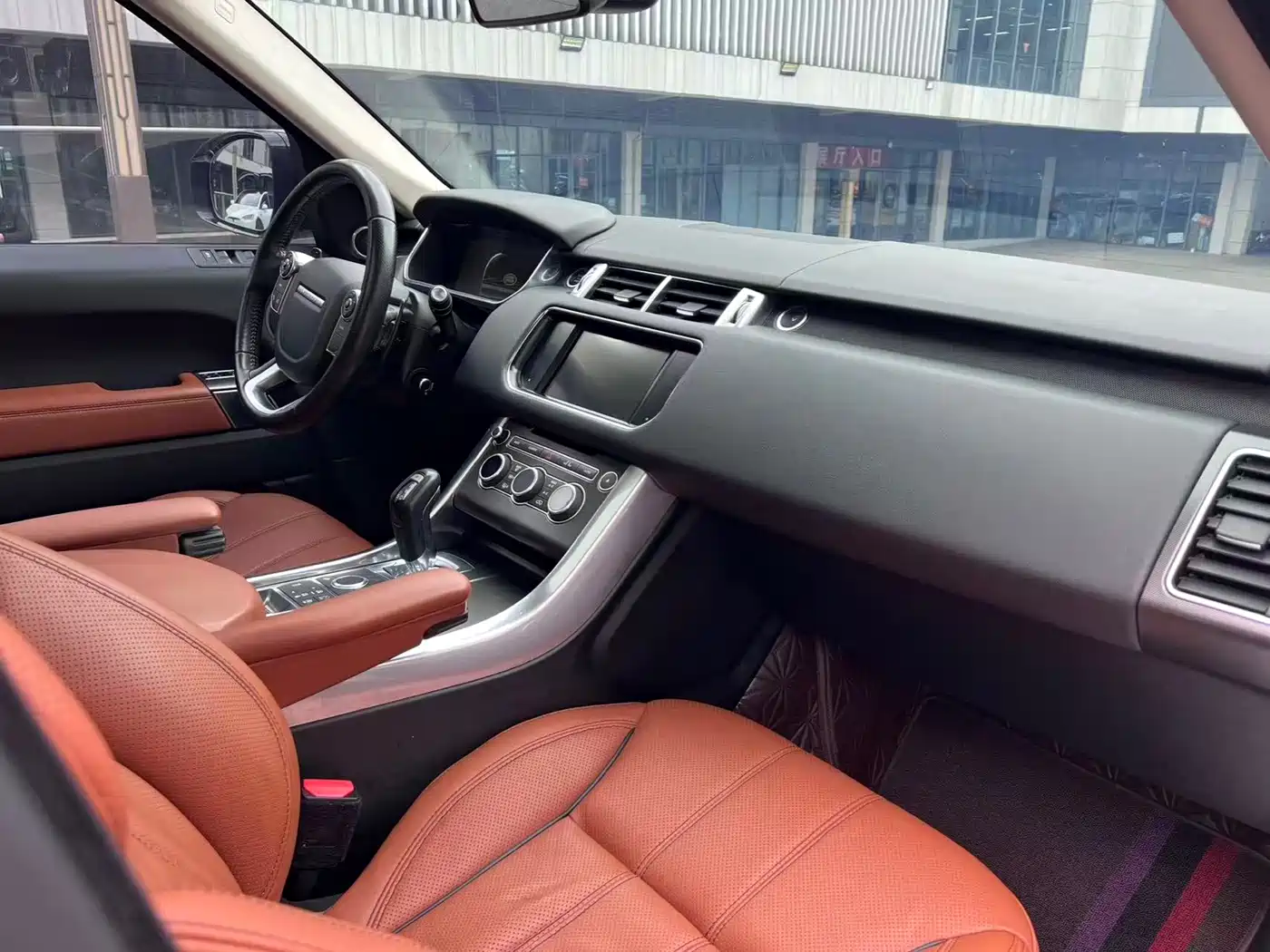 Land Rover Range Rover Sport 2016 Model 3.0 SDV6 HSE DYNAMIC фото 5