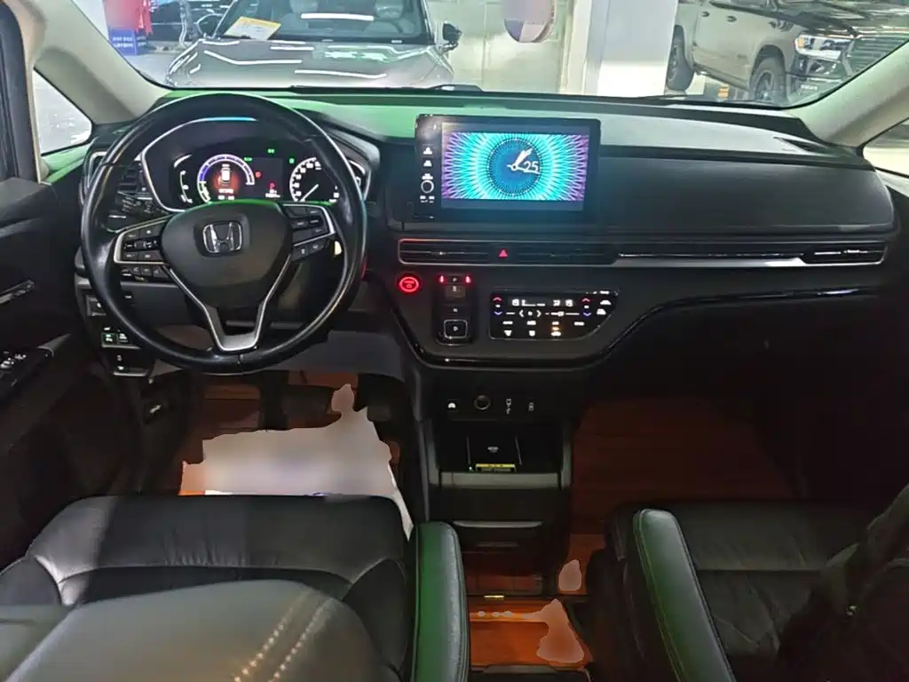 Фото 10 - Honda Elysion