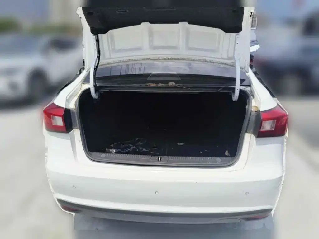 Photo 5 - Roewe 360