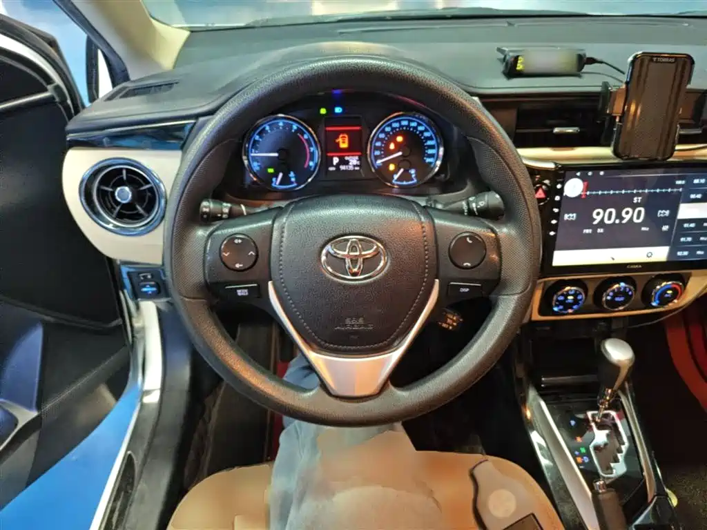 Toyota Corolla 2017 Facelift 1.2T S-CVT GL-i фото 11