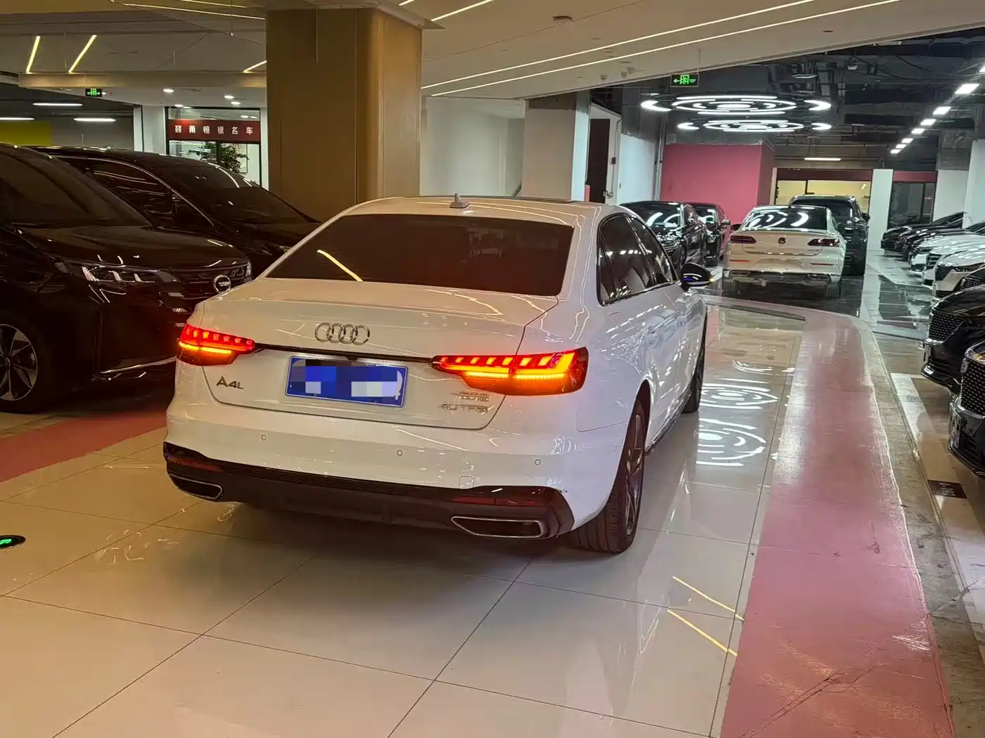 Audi A4L 2020 40 TFSI Fashion Dynamic Edition фото 17