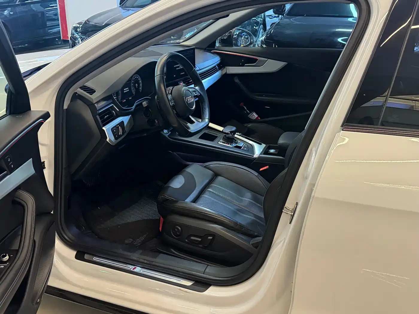Audi A4L 2020 40 TFSI Fashion Dynamic Edition фото 4