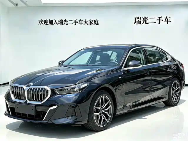 BMW i5 2024 eDrive 35L M Sport Package